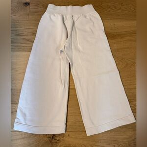 Nike Women’s Cropped Wide-Leg Sweatpants- S Cream Mid Rise